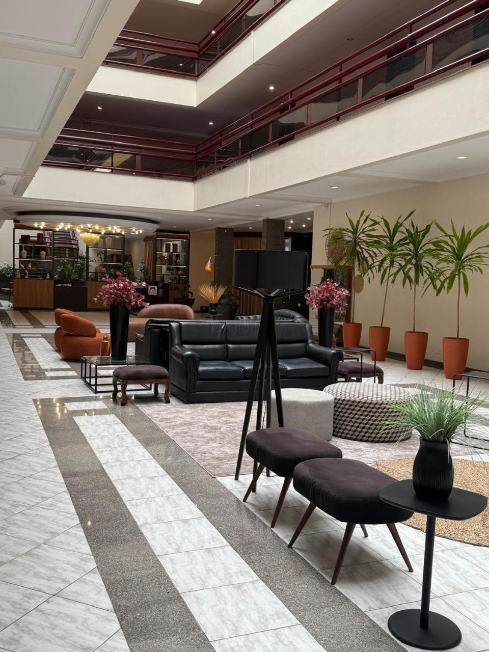 Susin Hotel Mafra Buitenkant foto