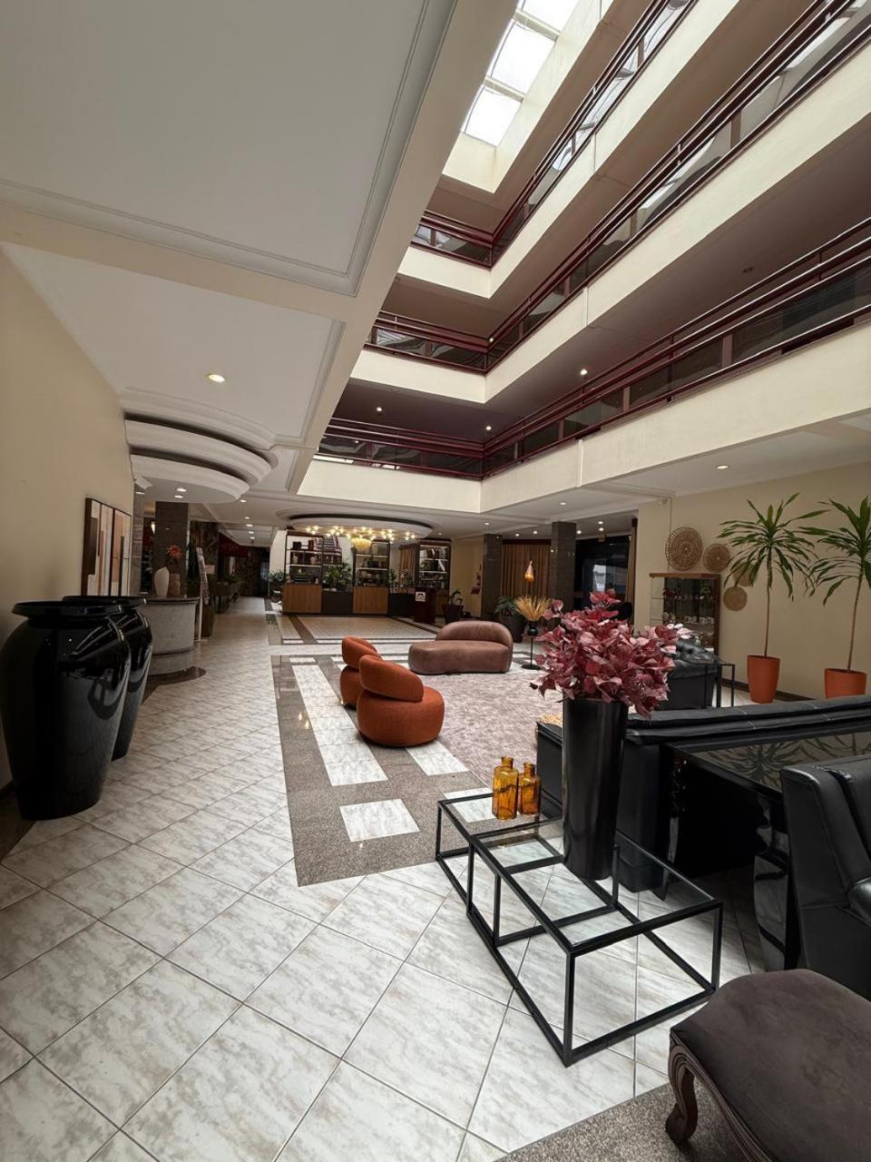 Susin Hotel Mafra Buitenkant foto