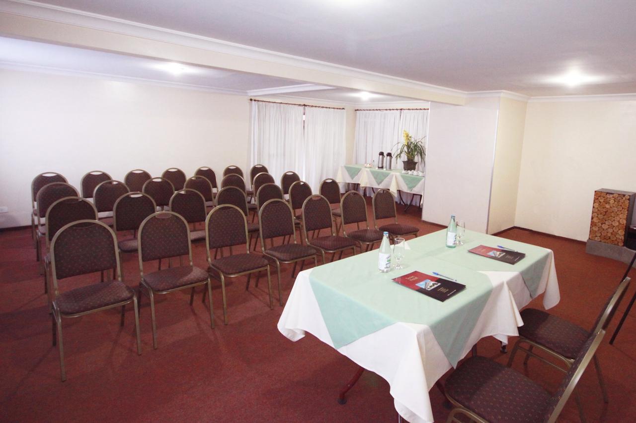 Susin Hotel Mafra Buitenkant foto