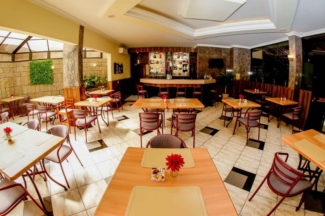 Susin Hotel Mafra Buitenkant foto
