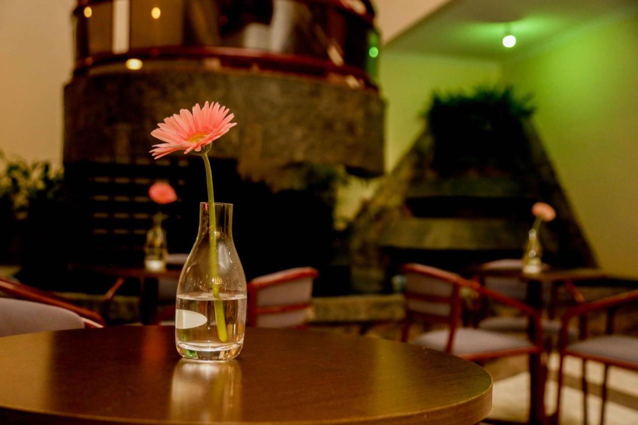 Susin Hotel Mafra Buitenkant foto